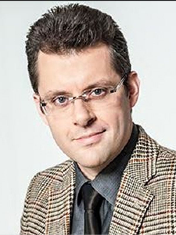 Tomasz Mularczyk team